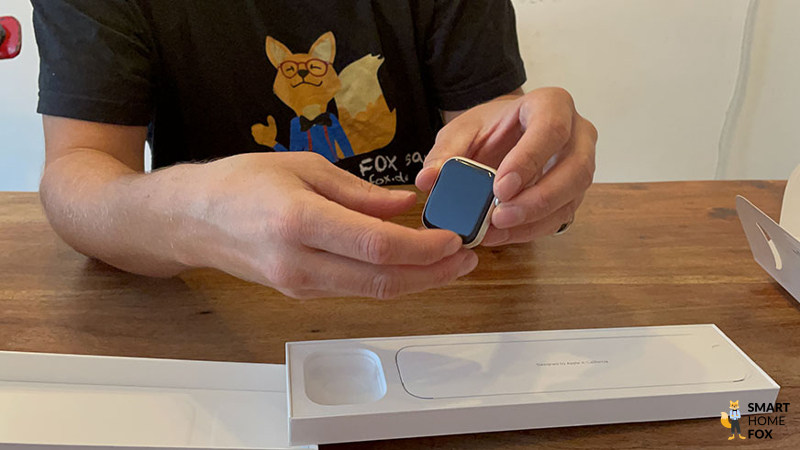 Man sieht das Display der Apple Watch 8.